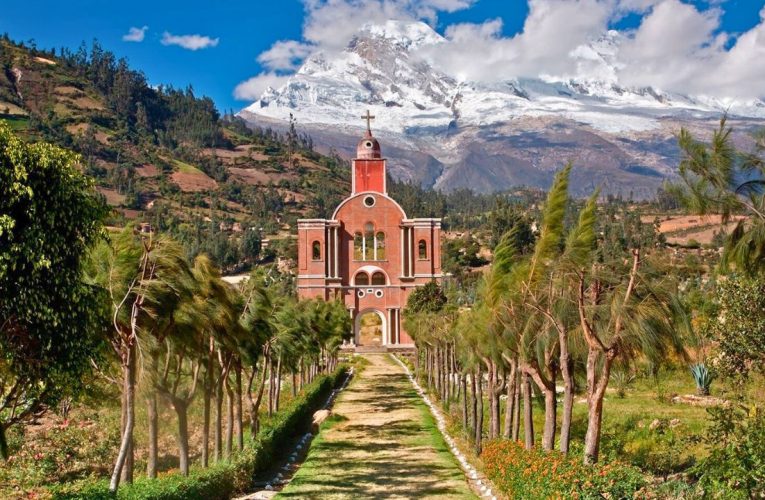 Este pueblo peruano fue enterrado por el alud más mortífero del mundo. Ahora es una puerta a los sitios UNESCO de los Andes