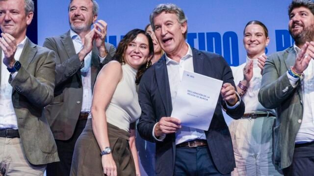 Aznar-pide-al-PP-en-su-libro-un-proyecto-quotreconociblequot.jpg