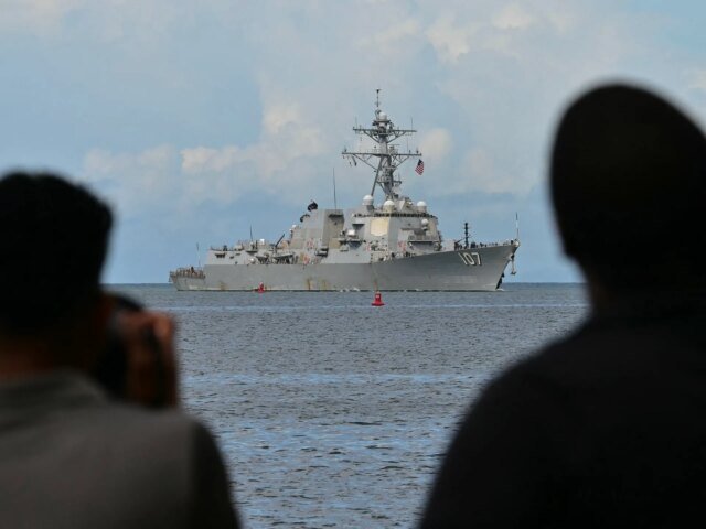 Buque-de-guerra-estadounidense-llega-a-Trinidad-y-Tobago-cerca.jpg