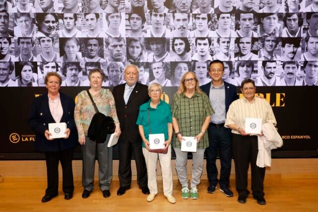 De-Maranon-a-Paco-Flores-el-Espanyol-homenajea-a-sus.jpg