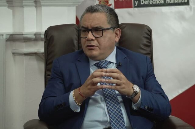 Defensa-y-polemica-Santivanez-justifica-a-suboficial-Magallanes-por-la.jpg