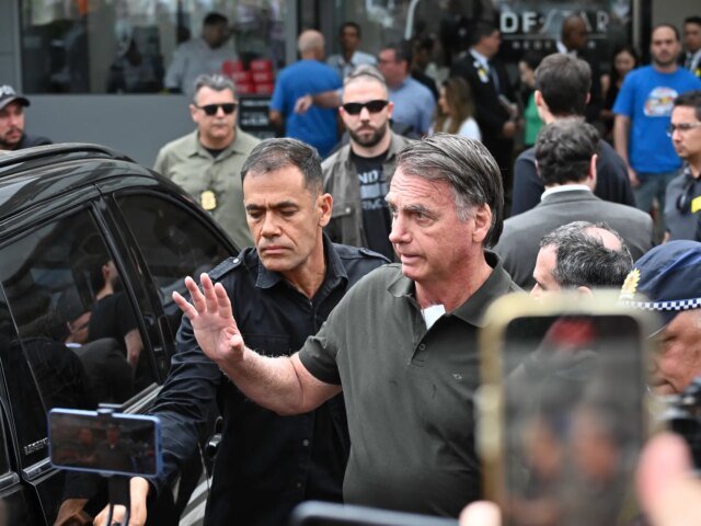 El-expresidente-brasileno-Bolsonaro-apela-sentencia-de-27-anos-por.jpg