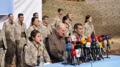 El-grupo-rebelde-kurdo-PKK-anuncia-la-retirada-de-sus.jpg