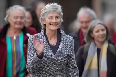 Explicado-La-izquierdista-Catherine-Connolly-sera-la-nueva-presidenta-de.jpg
