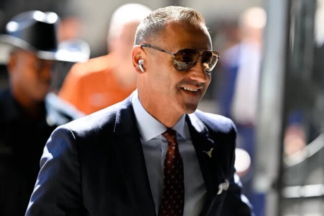 Informe-el-entrenador-de-Texas-Steve-Sarkisian-explora-el-interes.jpg