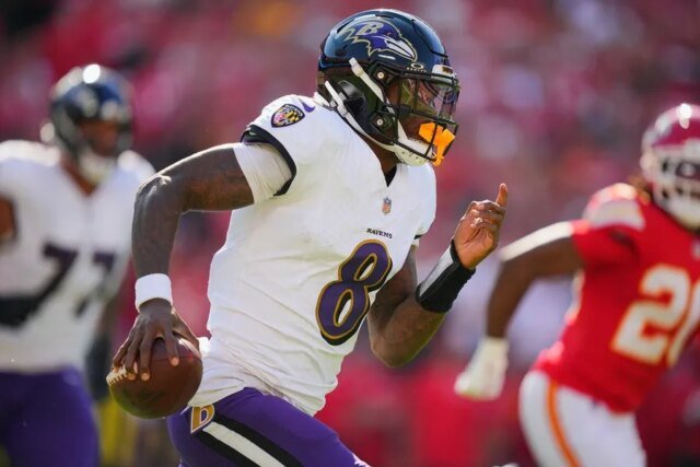 Lamar-Jackson-volvio-a-estar-fuera-mientras-los-Ravens-se.jpg