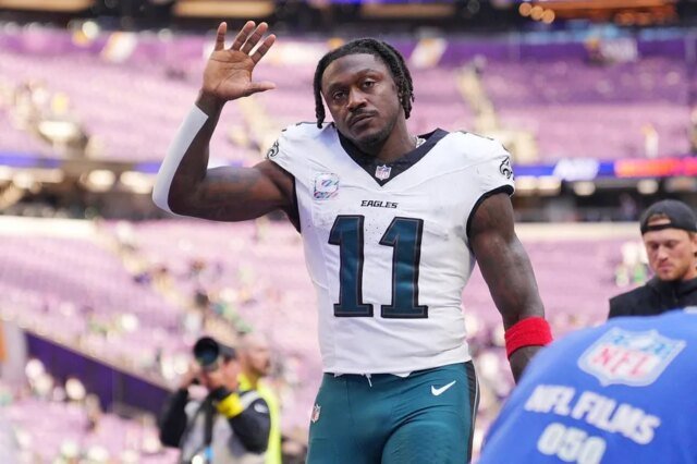 Los-Eagles-descartan-al-WR-AJ-Brown-tendon-de-la.jpg