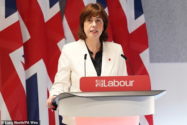 Nuevo-caos-laborista-cuando-la-nueva-subdirectora-Lucy-Powell-desafia.jpg
