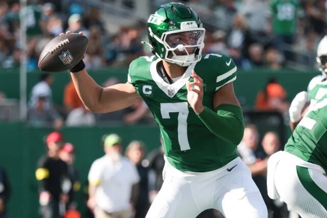 QB-Tyrod-Taylor-fuera-dejando-a-Justin-Fields-como-titular.jpg
