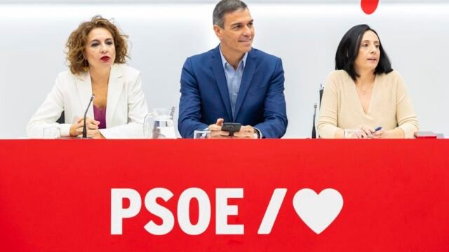 Sanchez-carga-contra-Feijoo-y-Abascal-por-mantener-a-Mazon.jpg