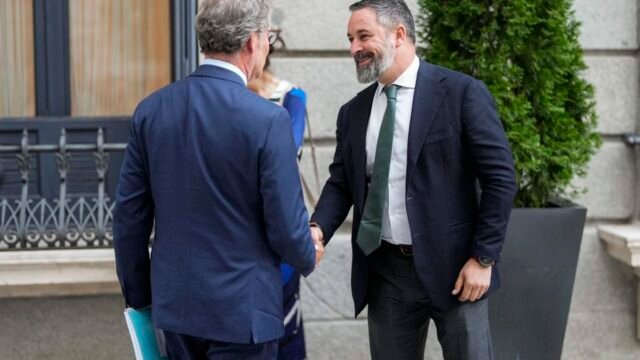 Sanchez-trata-de-mantener-el-rumbo-mientras-los-partidos-se.jpg