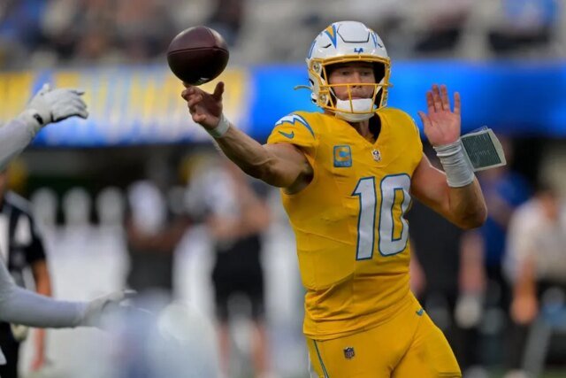 Semana-8-TNF-Vista-previa-accesorios-y-prediccion-de-Vikings-Chargers.jpg