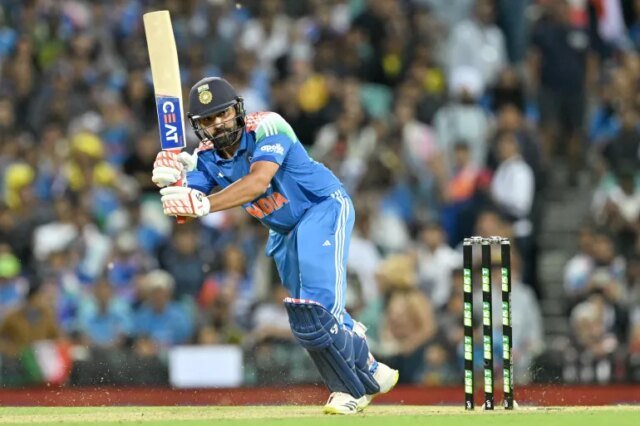 Sharma-y-Kohli-de-India-niegan-a-Australia-una-barrida.jpg