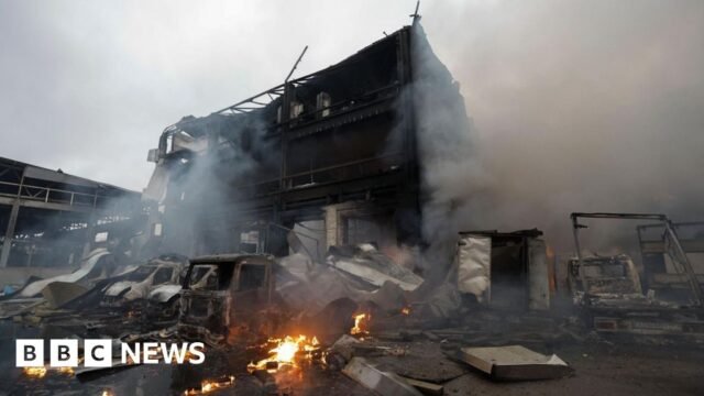 Tres-muertos-en-ataques-rusos-contra-Kyiv-dicen-funcionarios.jpg