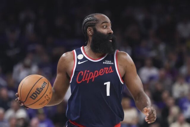 Tyronn-Lue-de-los-Clippers-aboga-por-una-mentalidad-defensiva.jpg