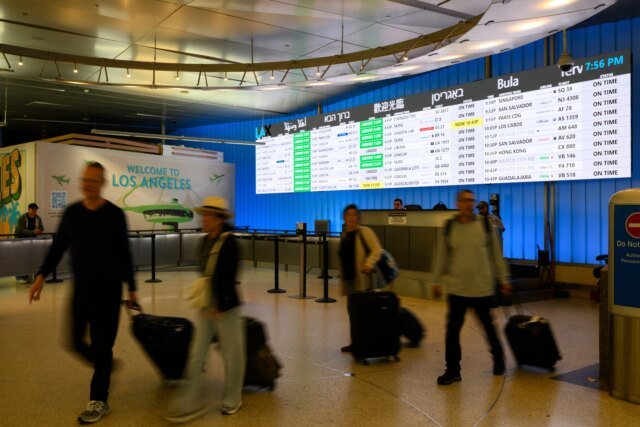 Vuelos-al-aeropuerto-de-Los-Angeles-fueron-suspendidos-por-falta.jpg