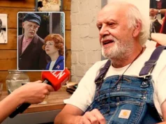 Carry Goossens es notablemente honesto sobre el ‘infame cambio’ a ‘Lili & Marleen’ en VTM: “Merecía algo mejor que ‘De Kampioenen’ en VRT, sí”