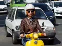 Irán: Mientras el tráfico ahoga Teherán, las mujeres recurren a las motocicletas a pesar de la prohibición