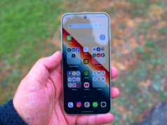 Un gama alta compacto que nos encanta y está baratísimo: potencia, buenas cámaras e impresionante batería