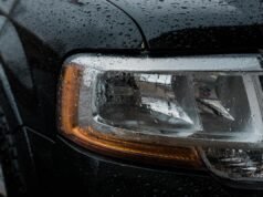 ¿ Sabes cómo y cuándo encender las luces antiniebla en tu coche?