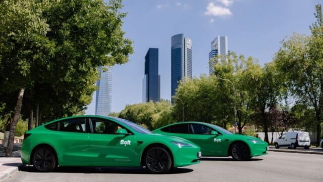 green_bolt_tesla_madrid.jpg