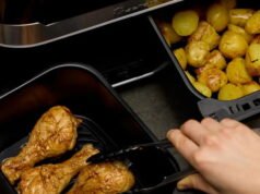 Esta freidora de aire, con dos cestas y capacidad de 9L, está tirada de precio y con envío gratis